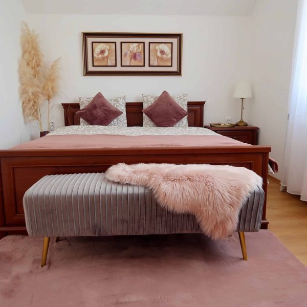 Csanádi Bor és Vendégház apartman hálószoba